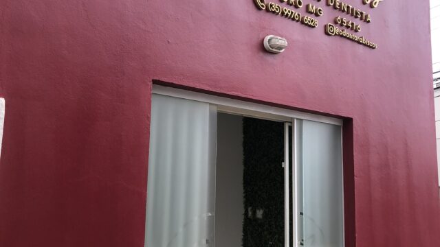 Consultório Odontológico Dra. Adrya Krauss Denstista em Passos